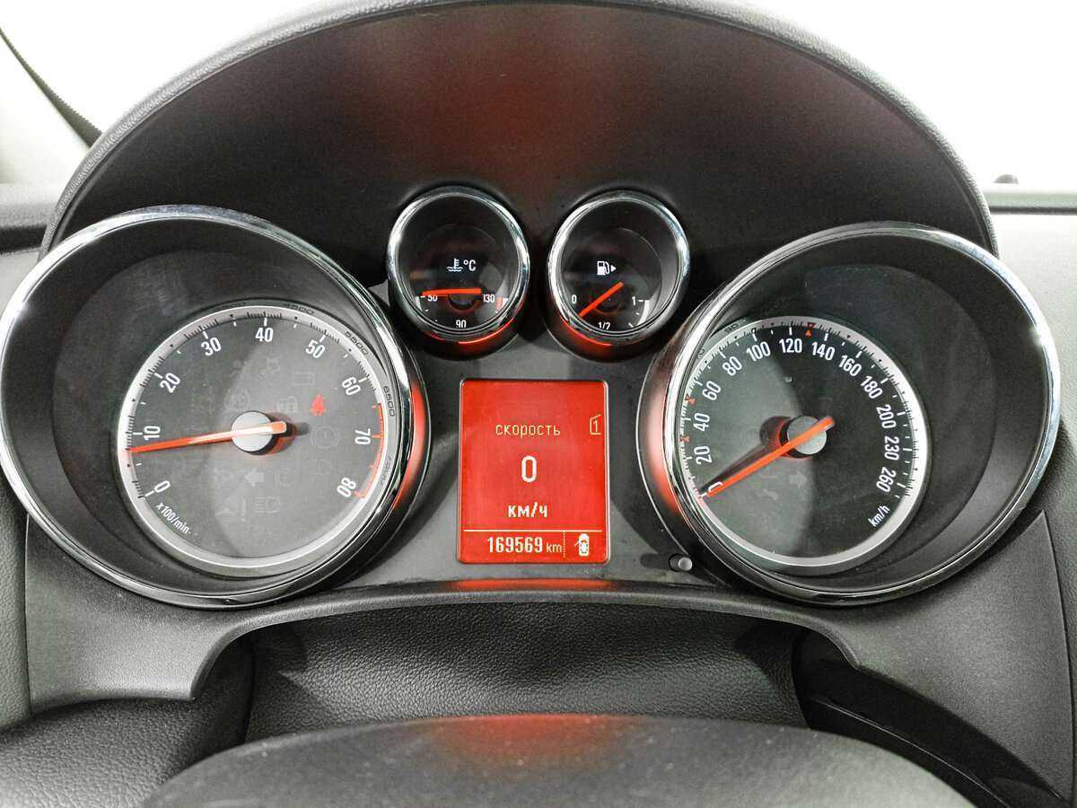 Opel Astra 2014 года с пробегом. Фото: #8