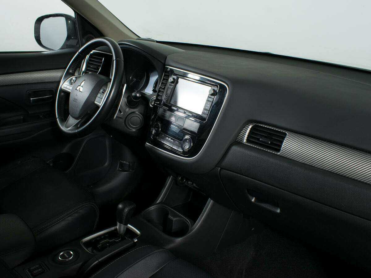 Mitsubishi Outlander 2013 года с пробегом. Фото: #5