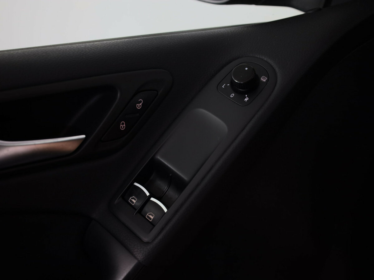 Volkswagen Golf 2012 года с пробегом. Фото: #14