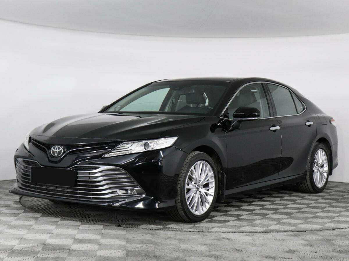 Toyota Camry 2018 года с пробегом. Посмотреть фото