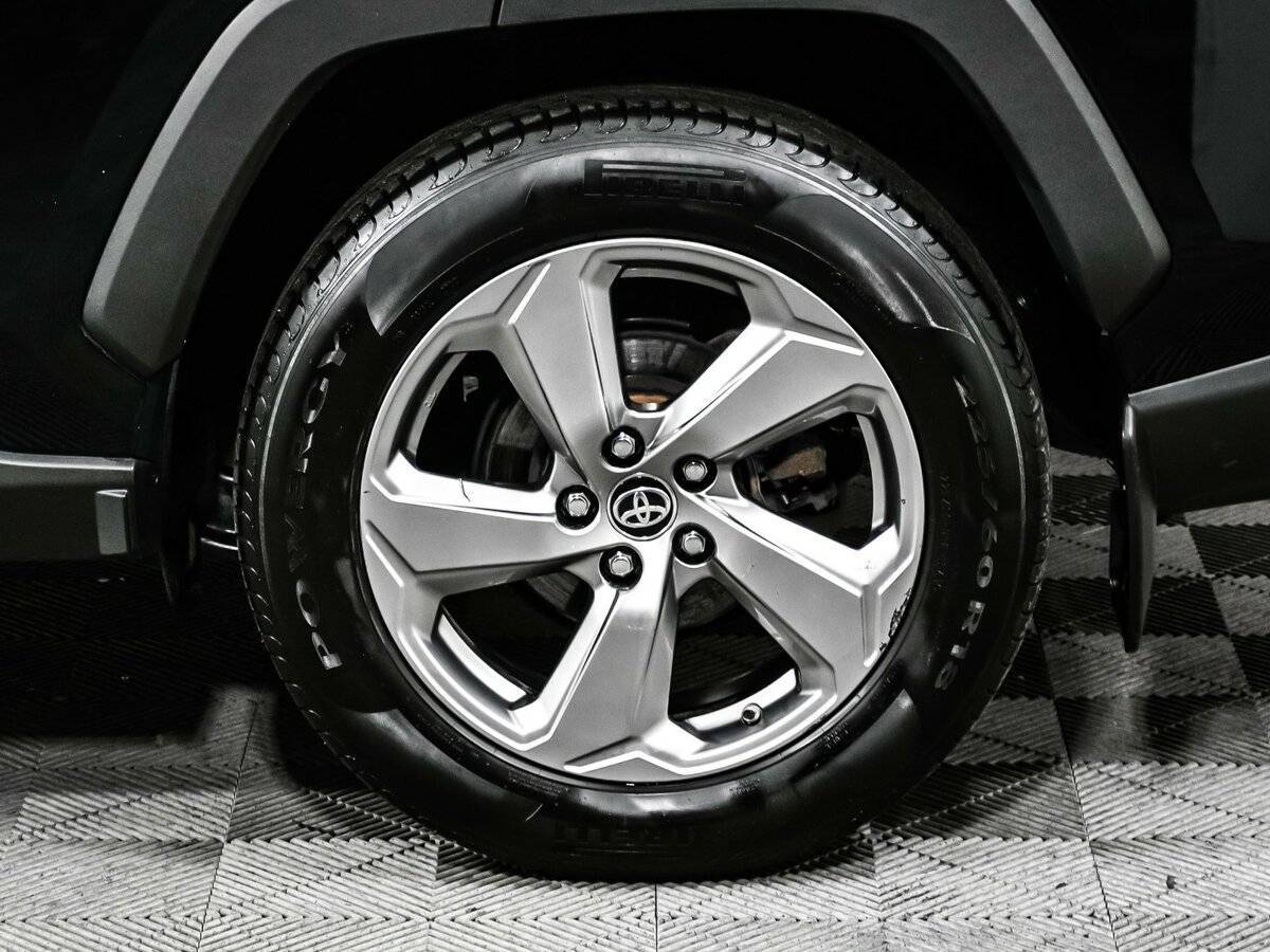 Toyota RAV4 2020 года с пробегом. Фото: #13