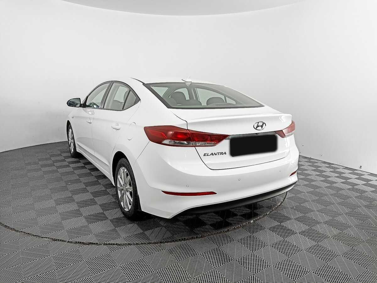 Hyundai Elantra 2017 года с пробегом. Фото: #6