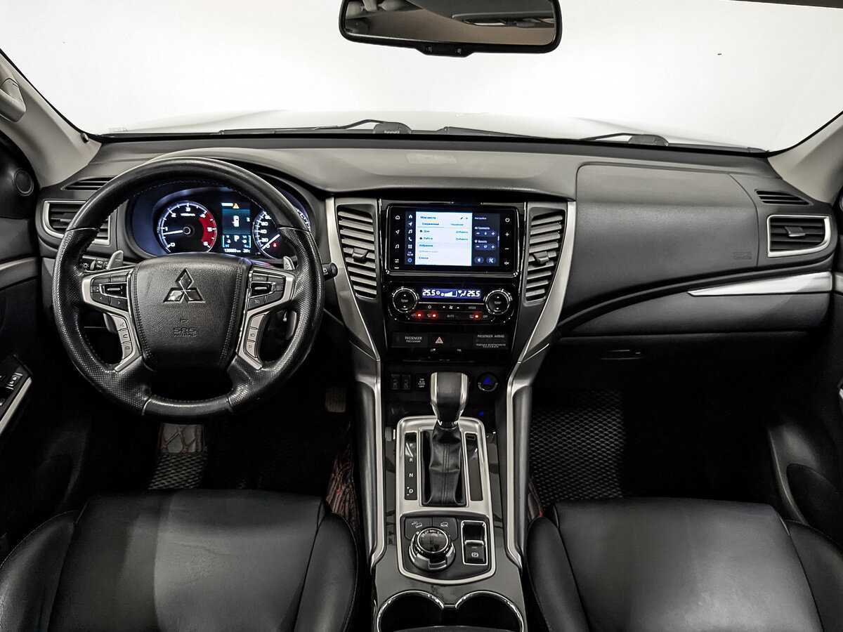 Mitsubishi Pajero Sport 2020 года с пробегом. Фото: #13