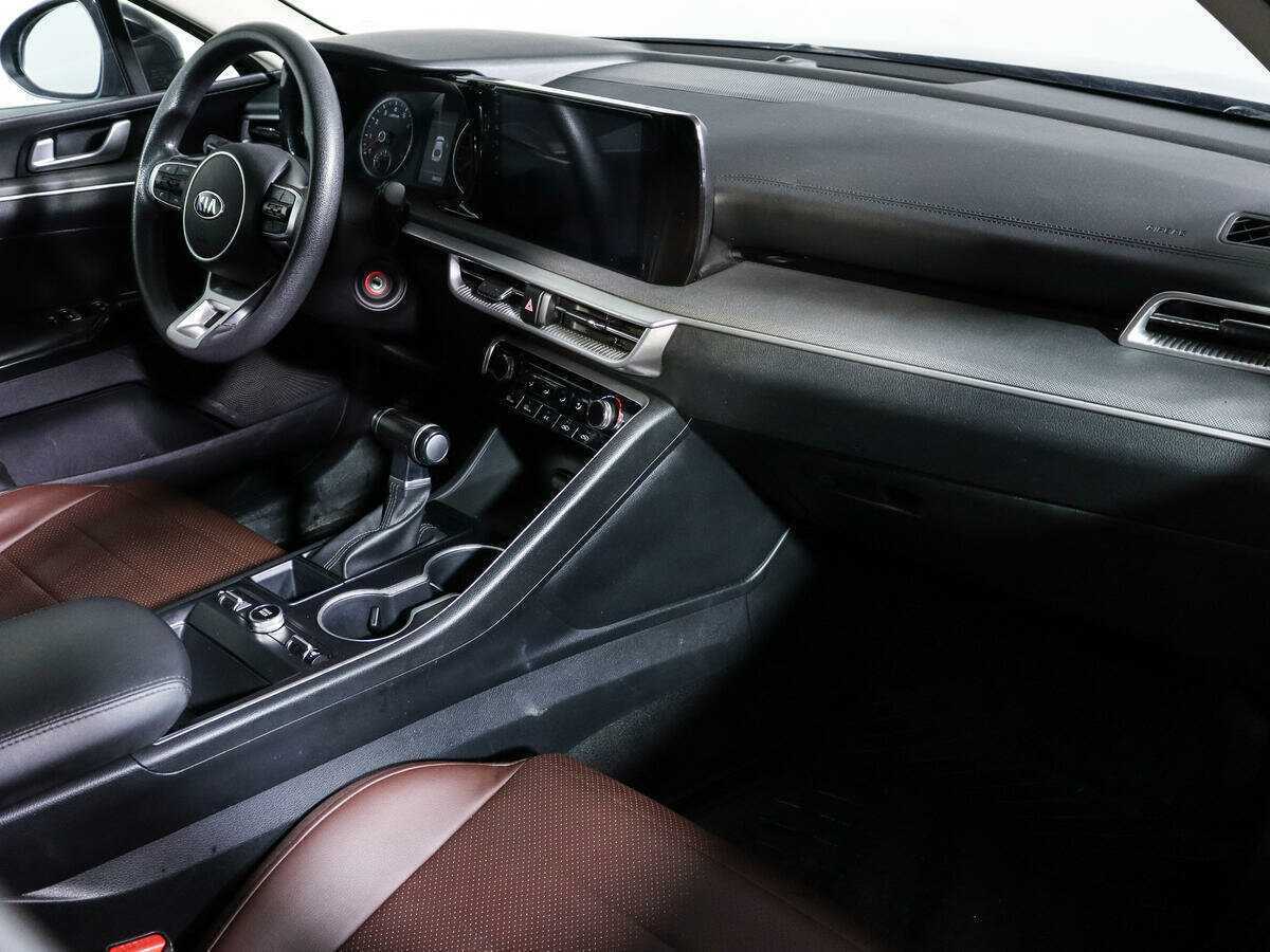 Kia K5 2020 года с пробегом. Фото: #7