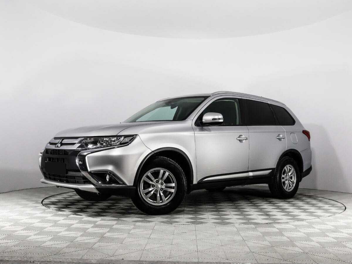 Mitsubishi Outlander 2015 года с пробегом. Посмотреть фото