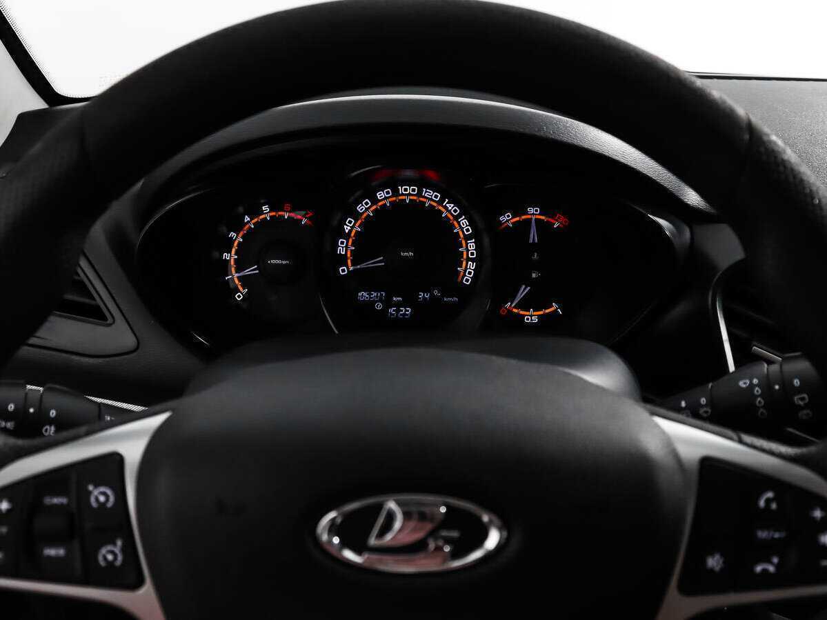 Lada (ВАЗ) Vesta 2019 года с пробегом. Фото: #14