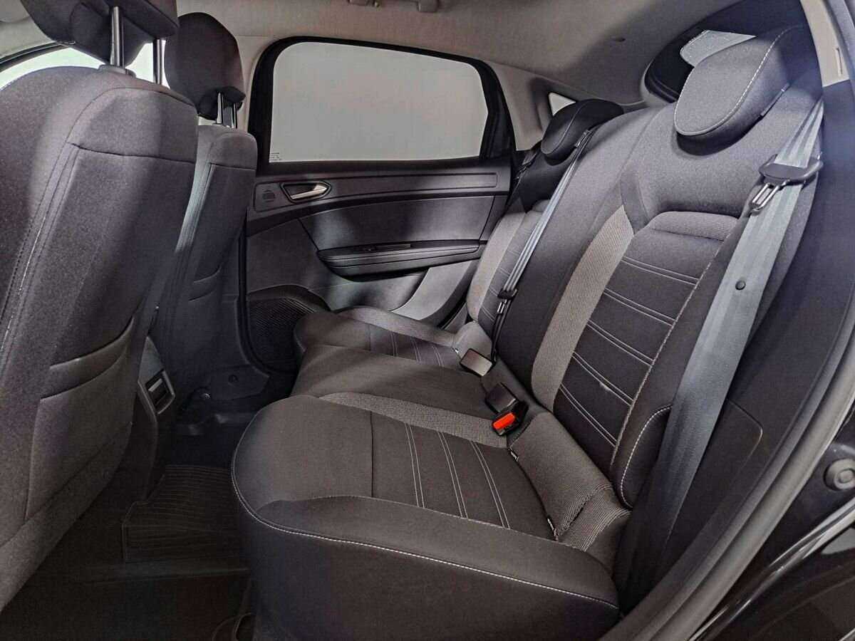 Renault Arkana 2021 года с пробегом. Фото: #9