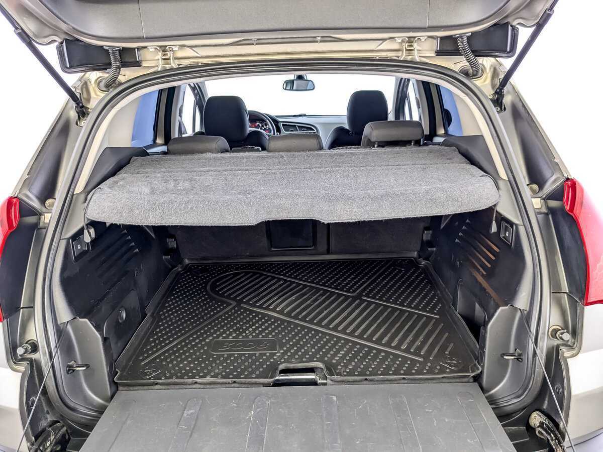 Peugeot 3008 2012 года с пробегом. Фото: #9