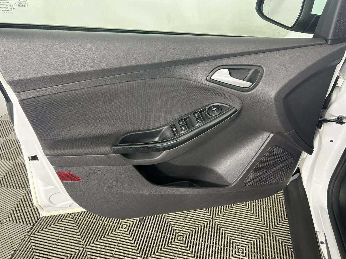 Ford Focus 2013 года с пробегом. Фото: #7