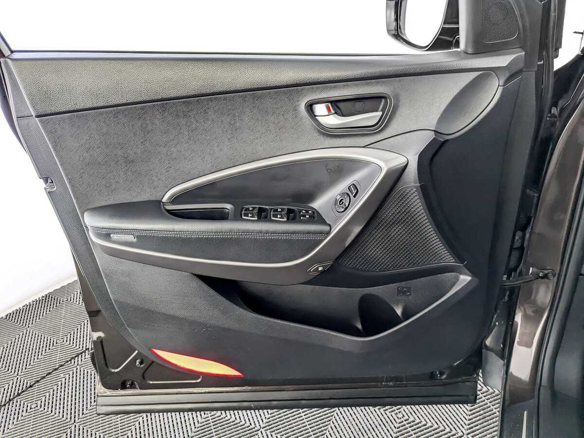 Hyundai Santa Fe 2016 года с пробегом. Фото: #18