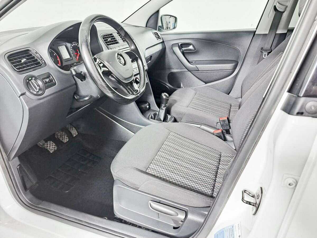 Volkswagen Polo 2015 года с пробегом. Фото: #14