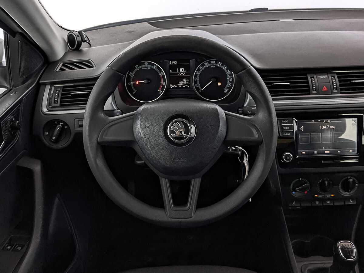 Skoda Rapid 2017 года с пробегом. Фото: #20