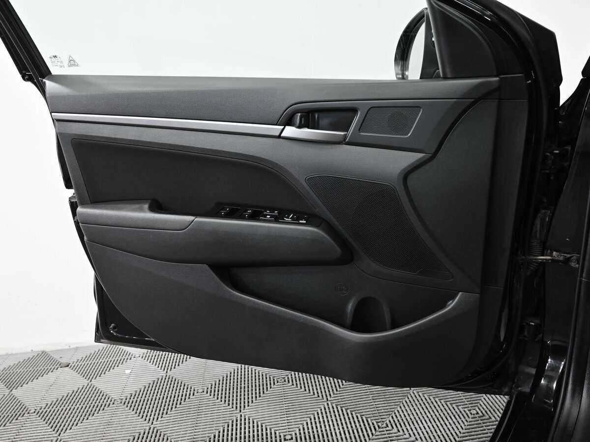 Hyundai Elantra 2017 года с пробегом. Фото: #7