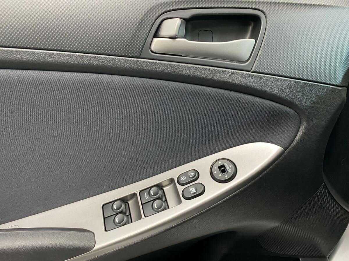 Hyundai Solaris 2015 года с пробегом. Фото: #15