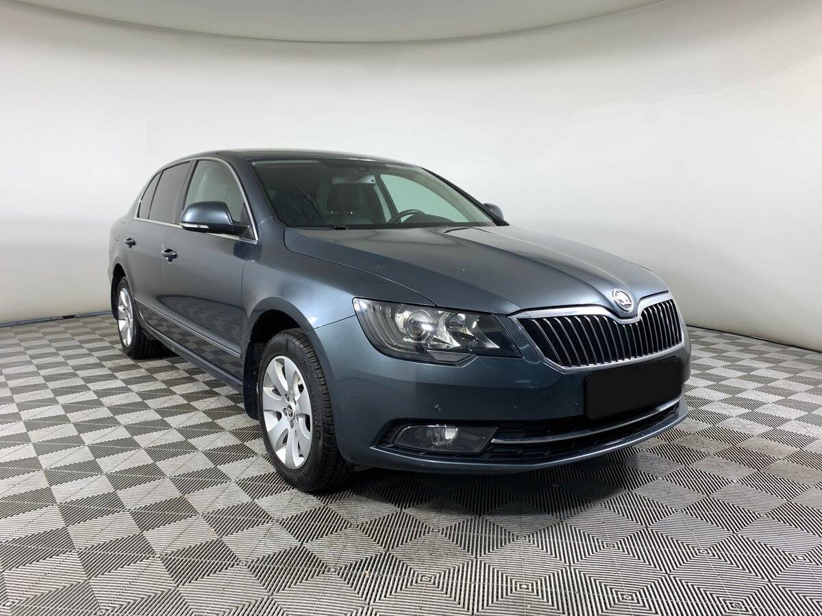 Skoda Superb 2014 года с пробегом. Фото: #2