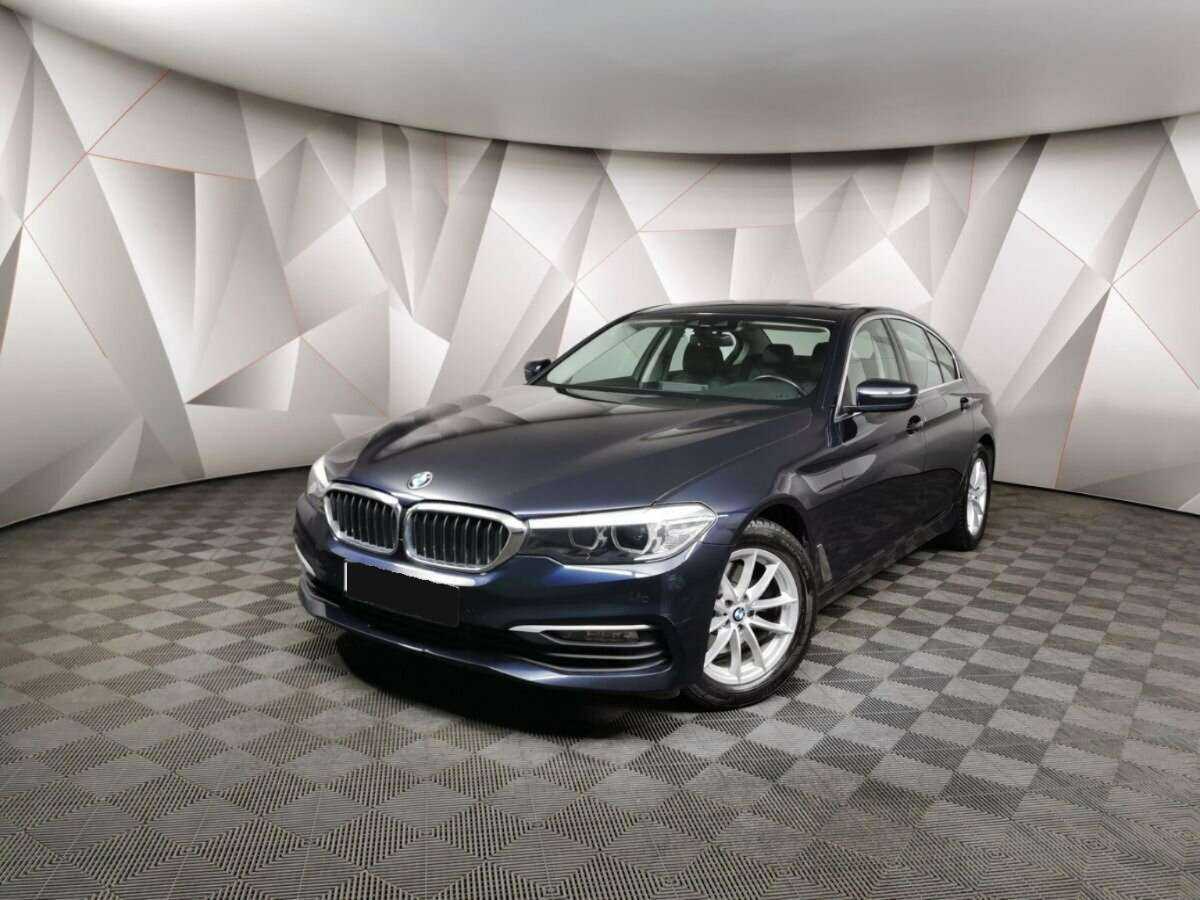 BMW 5 серии 2018 года с пробегом. Посмотреть фото