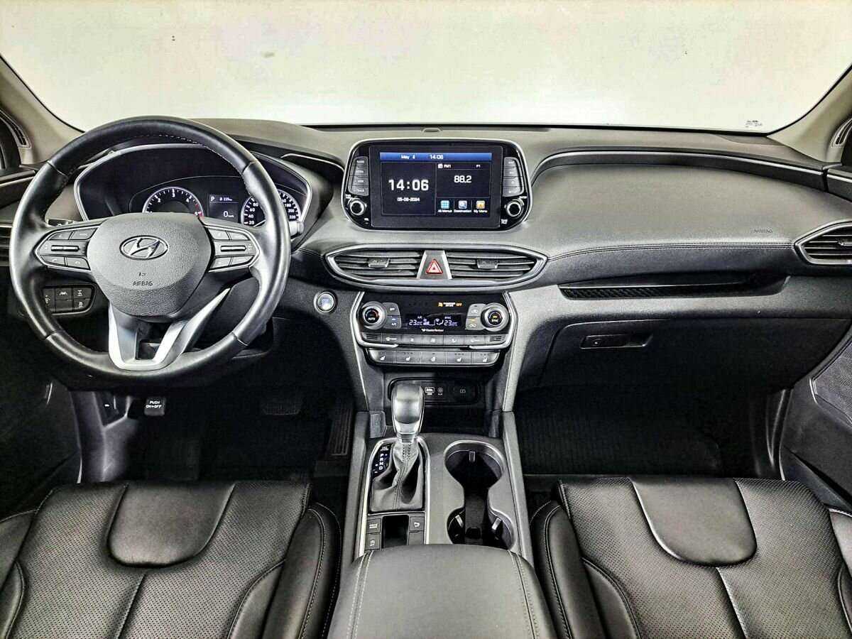 Hyundai Santa Fe 2019 года с пробегом. Фото: #11