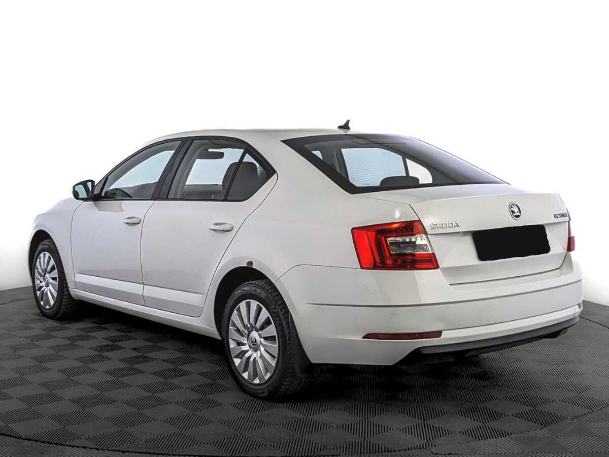Skoda Octavia 2017 года с пробегом. Фото: #6
