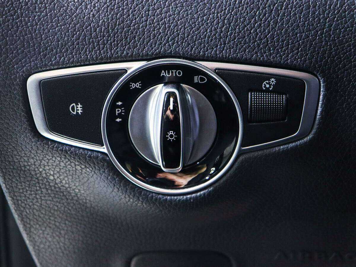 Mercedes-Benz E-Класс 2016 года с пробегом. Фото: #19