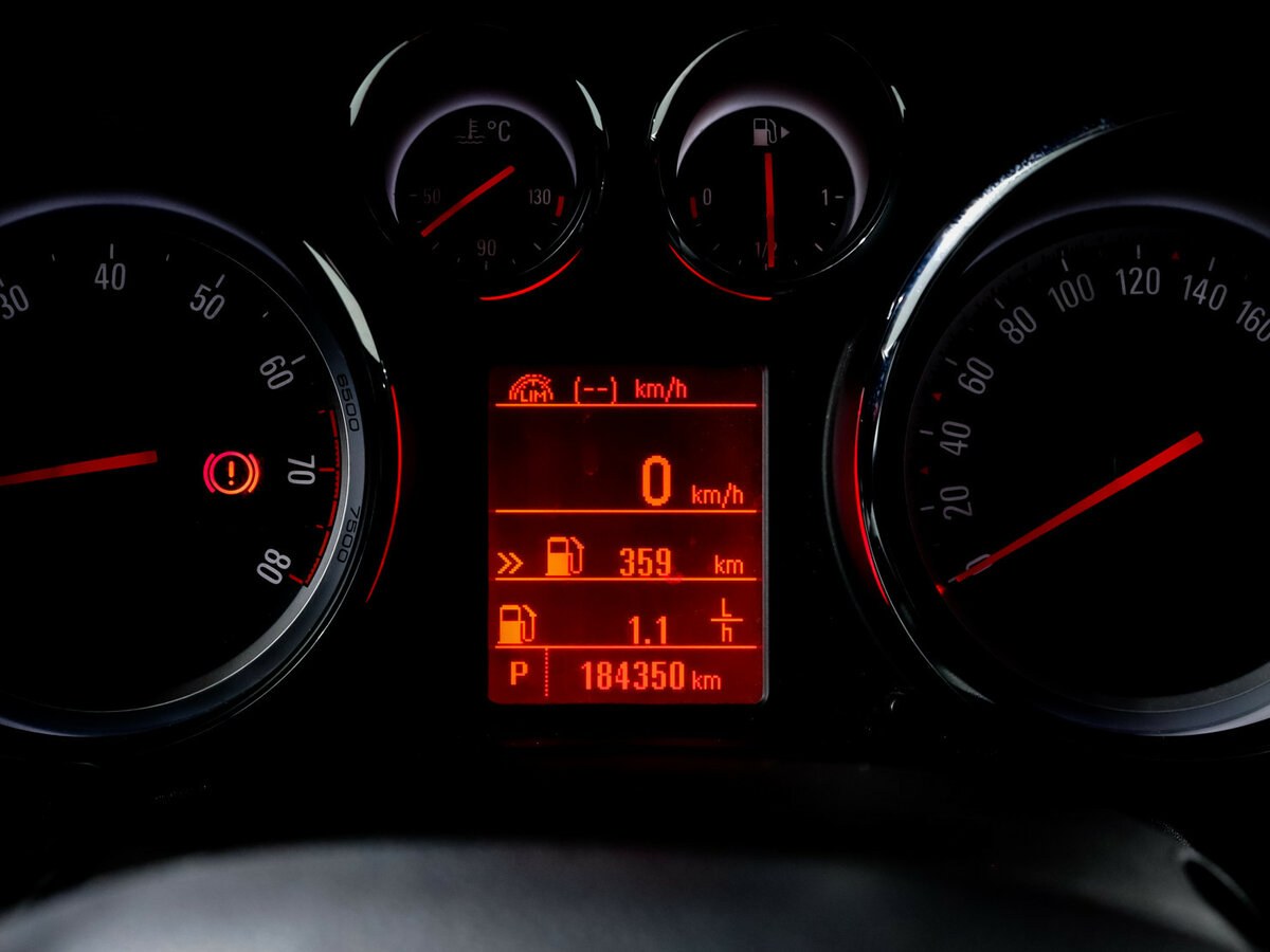 Opel Astra 2014 года с пробегом. Фото: #8