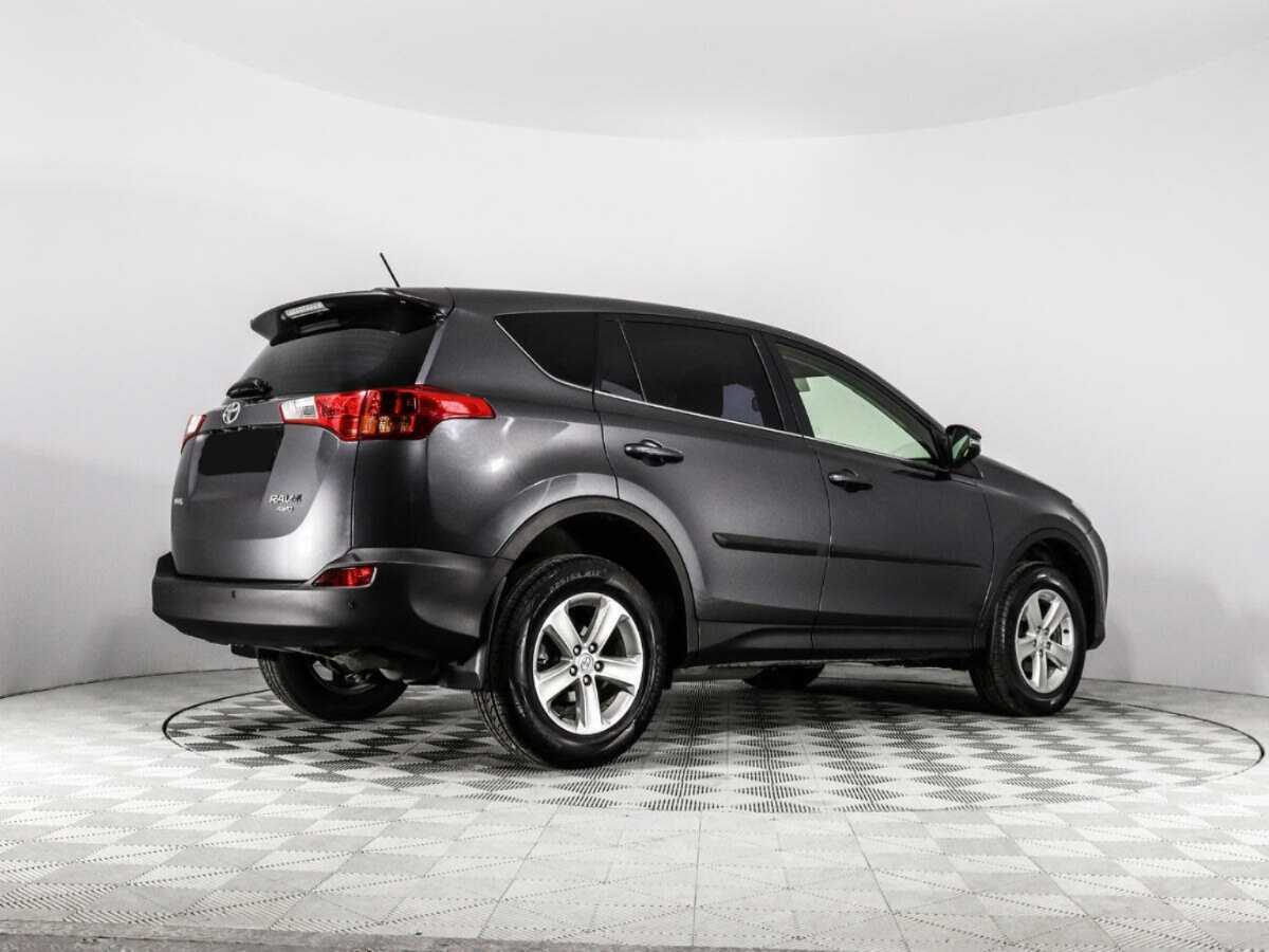 Toyota RAV4 2013 года с пробегом. Фото: #4