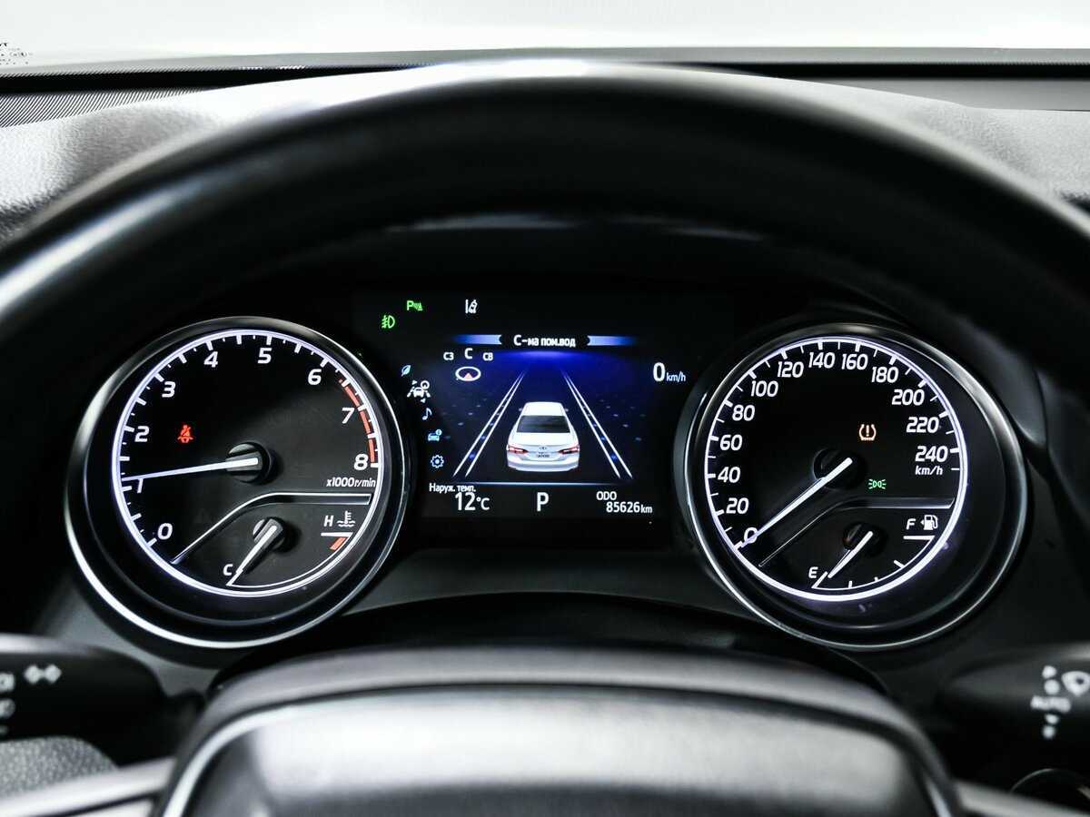 Toyota Camry 2018 года с пробегом. Фото: #8
