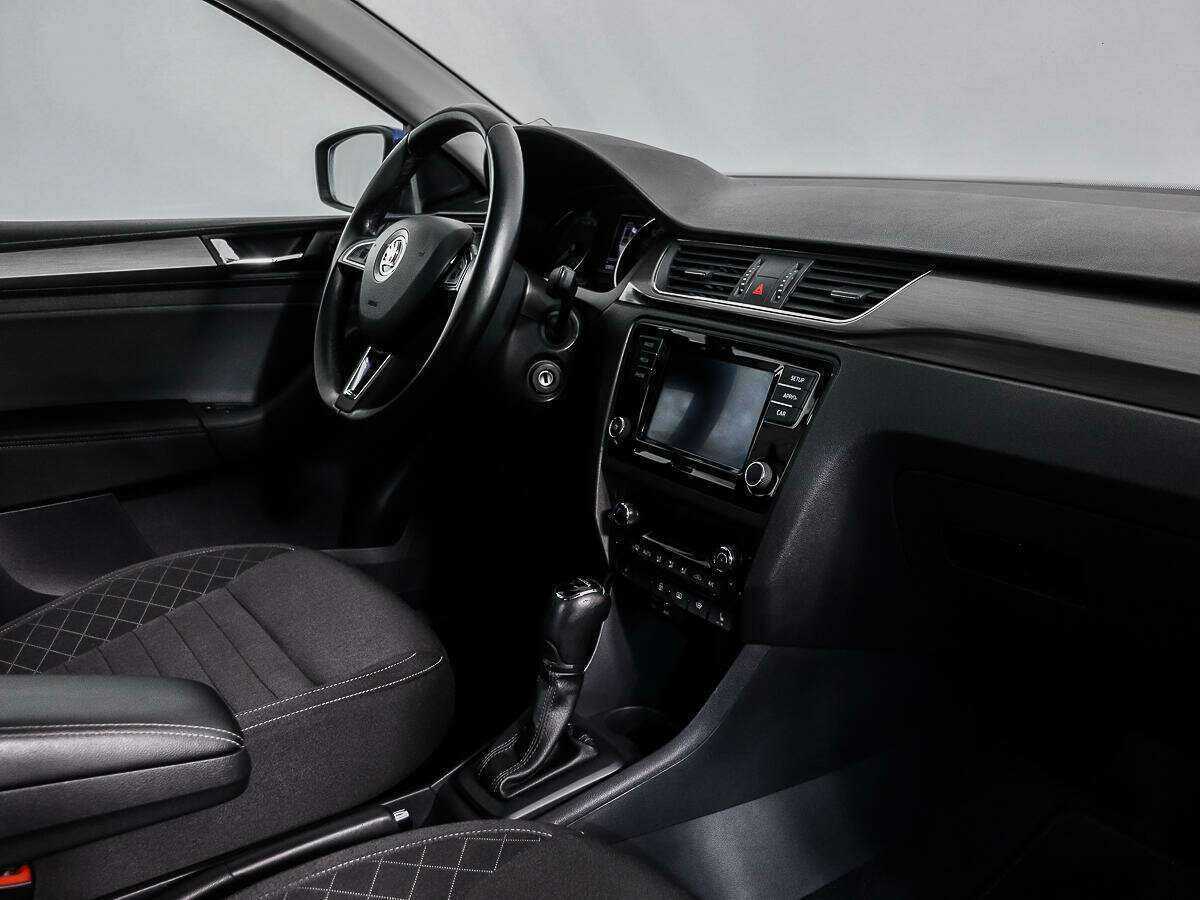 Skoda Rapid 2017 года с пробегом. Фото: #10