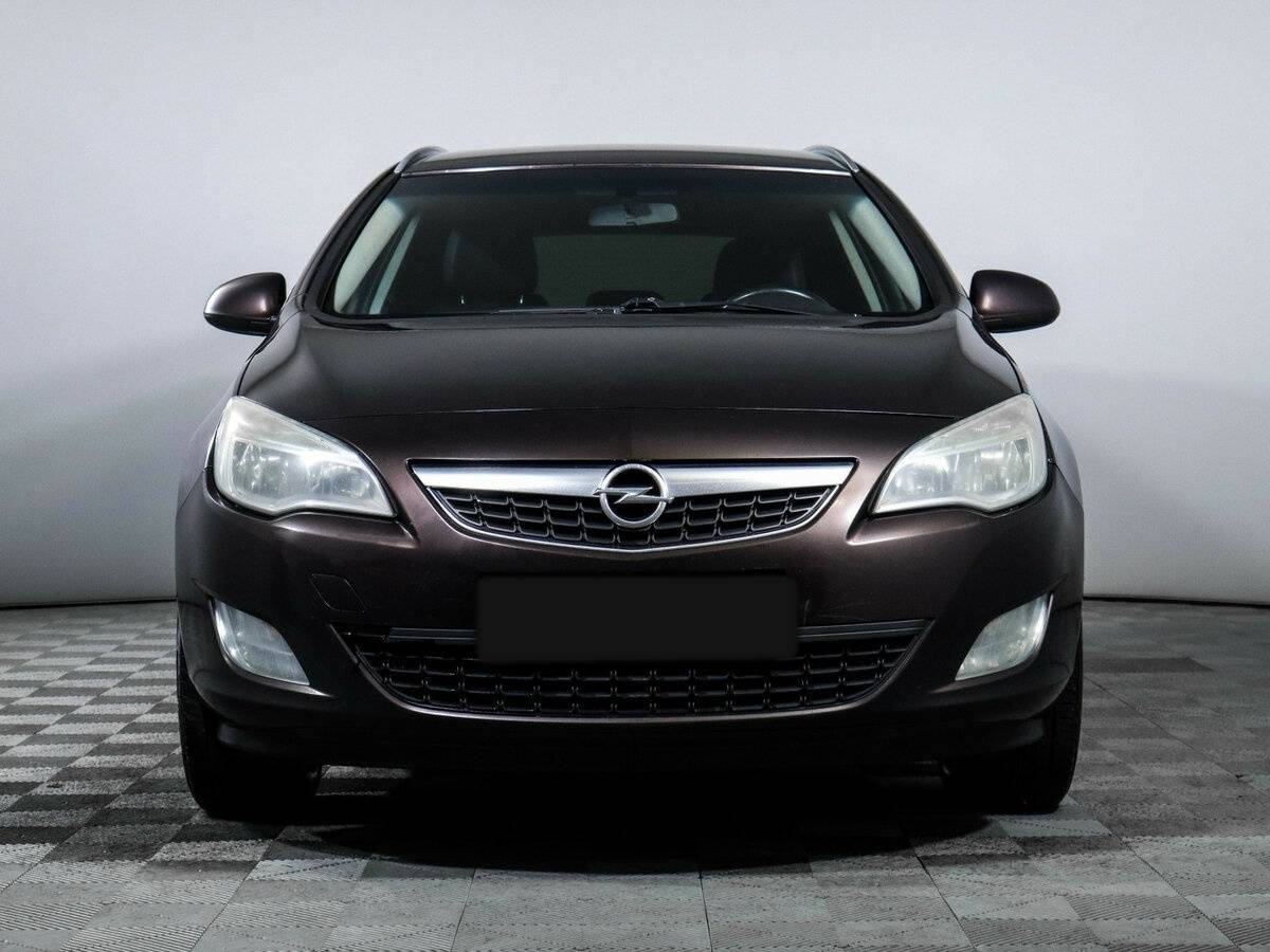 Opel Astra 2012 года с пробегом. Фото: #1
