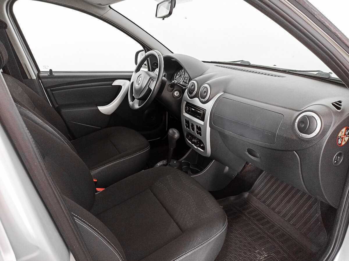 Renault Sandero 2013 года с пробегом. Фото: #8