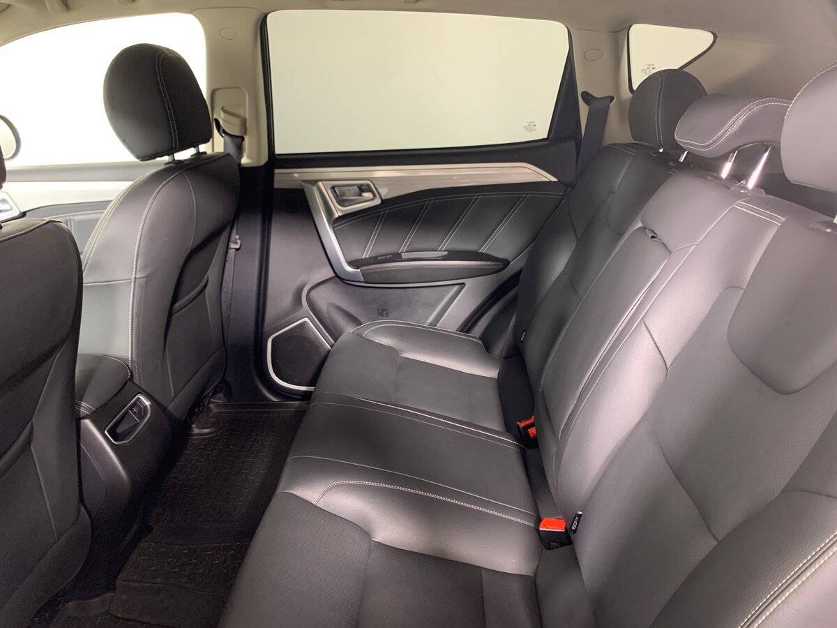 Geely Emgrand X7 2020 года с пробегом. Фото: #18