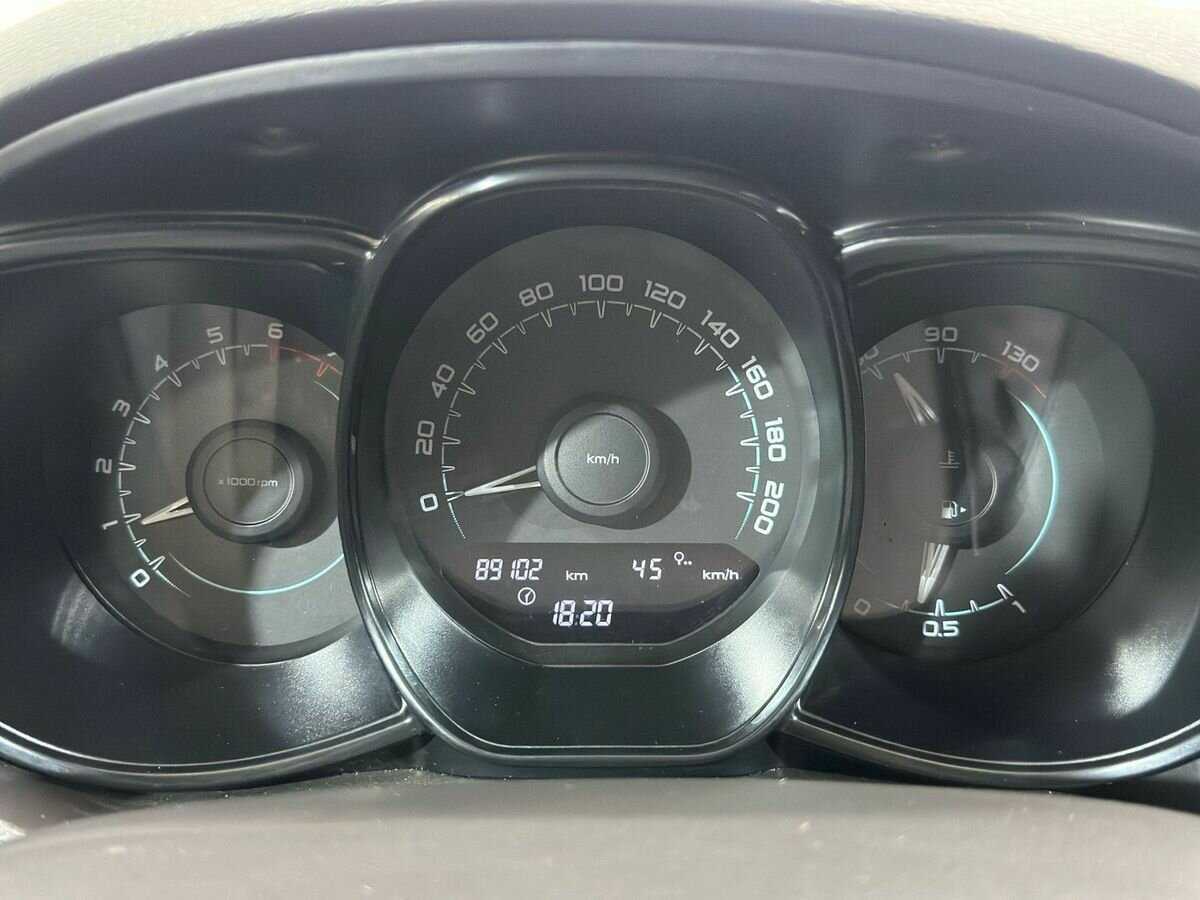 Lada (ВАЗ) Vesta 2016 года с пробегом. Фото: #11