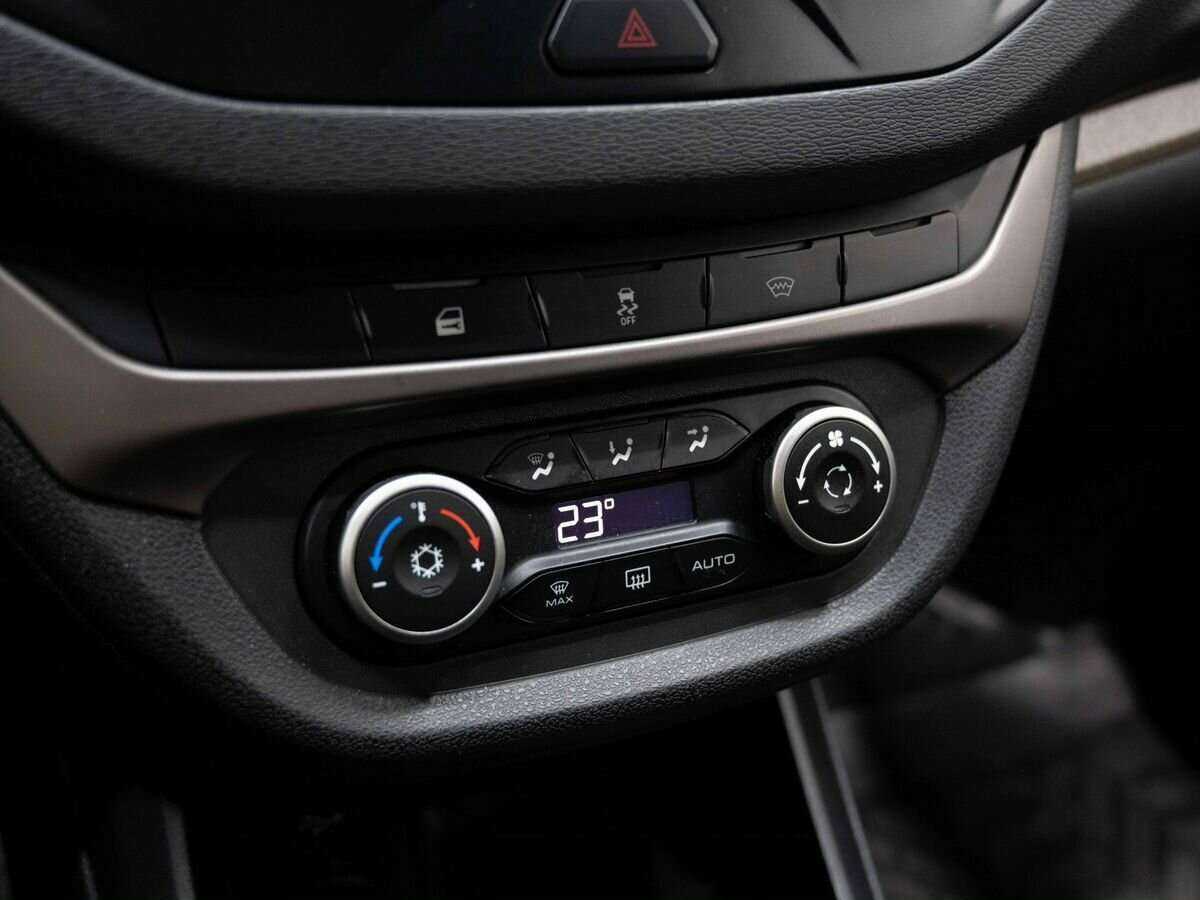 Lada (ВАЗ) Vesta 2018 года с пробегом. Фото: #22