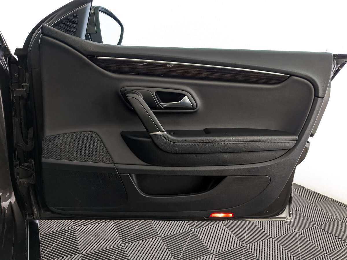 Volkswagen Passat CC 2013 года с пробегом. Фото: #22