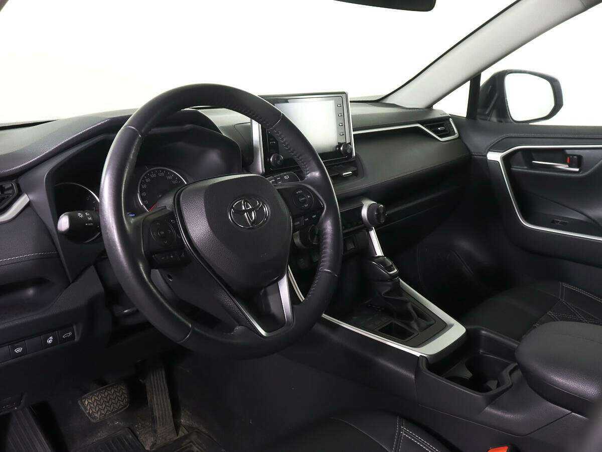 Toyota RAV4 2020 года с пробегом. Фото: #14