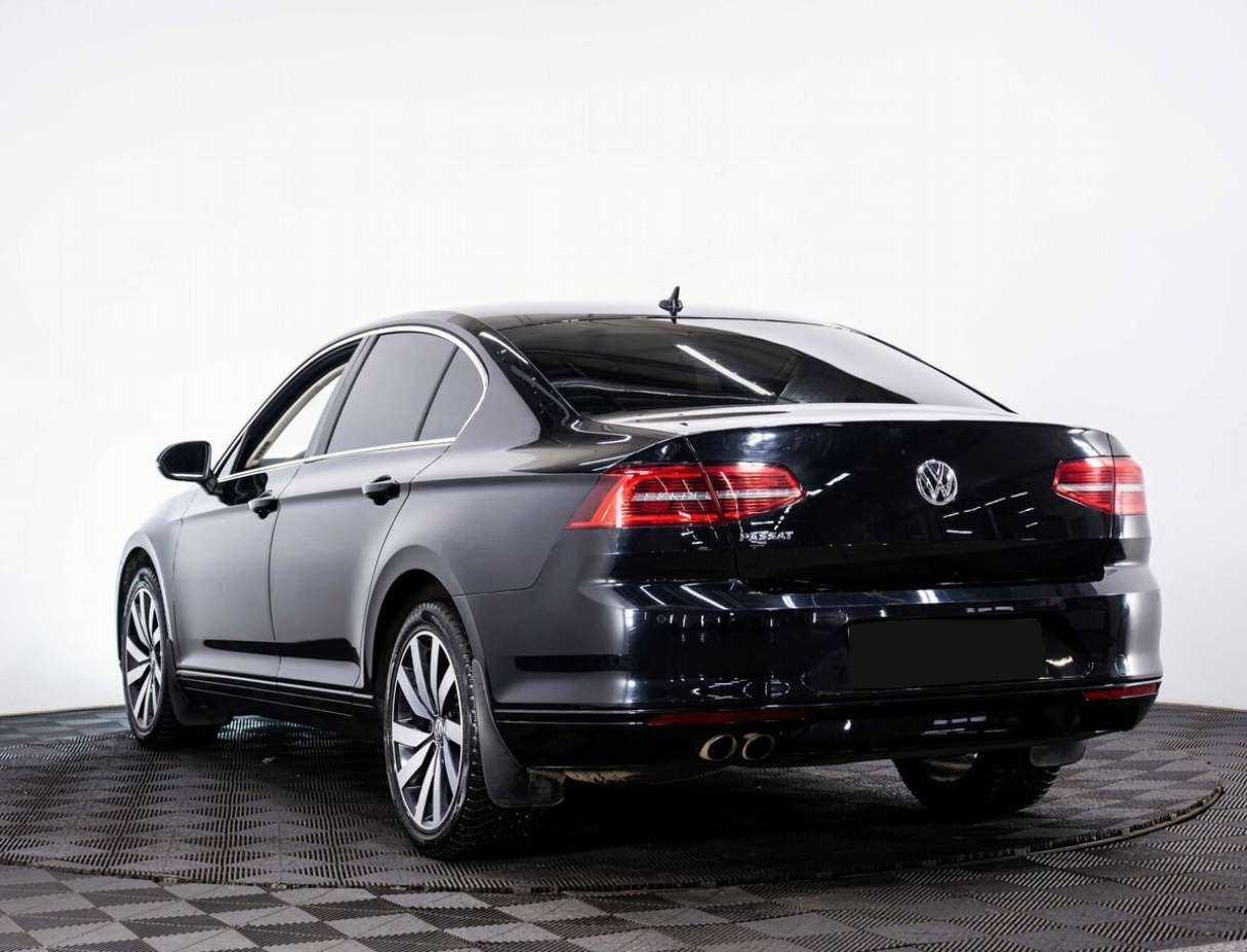 Volkswagen Passat 2019 года с пробегом. Фото: #3
