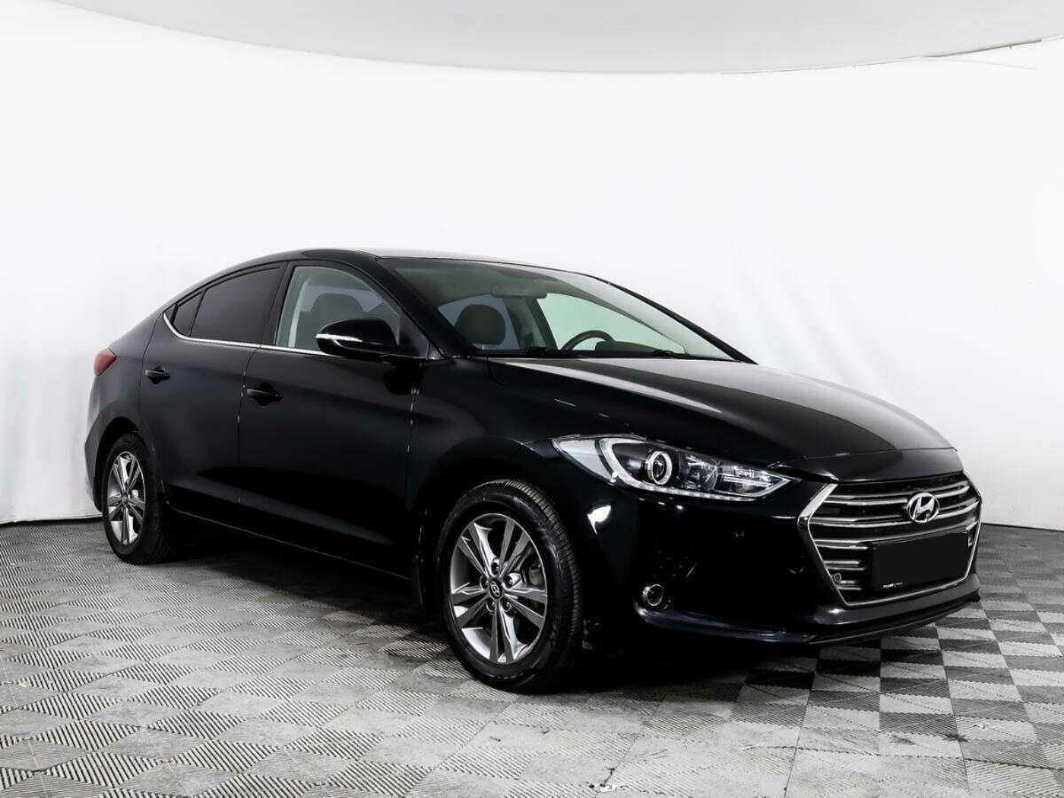 Hyundai Elantra 2017 года с пробегом. Фото: #2