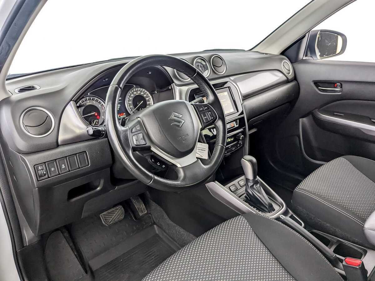 Suzuki Vitara 2020 года с пробегом. Фото: #13