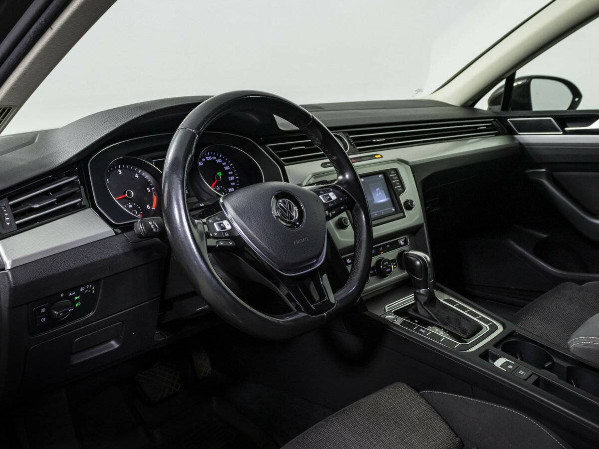 Volkswagen Passat 2017 года с пробегом. Фото: #7