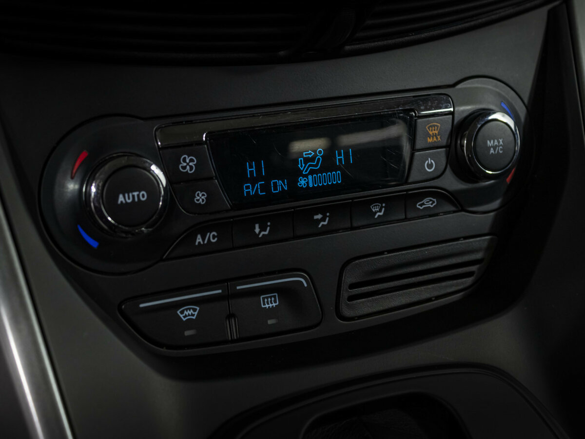 Ford Kuga 2015 года с пробегом. Фото: #12