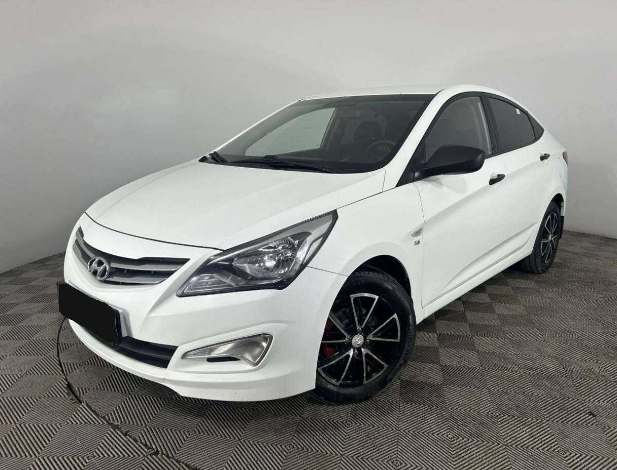 Hyundai Solaris 2015 года с пробегом. Посмотреть фото