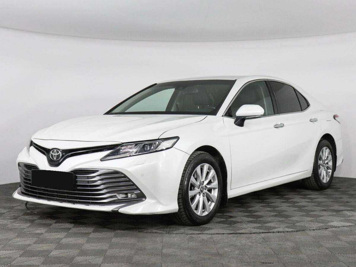 Toyota Camry 2019 года с пробегом. Посмотреть фото