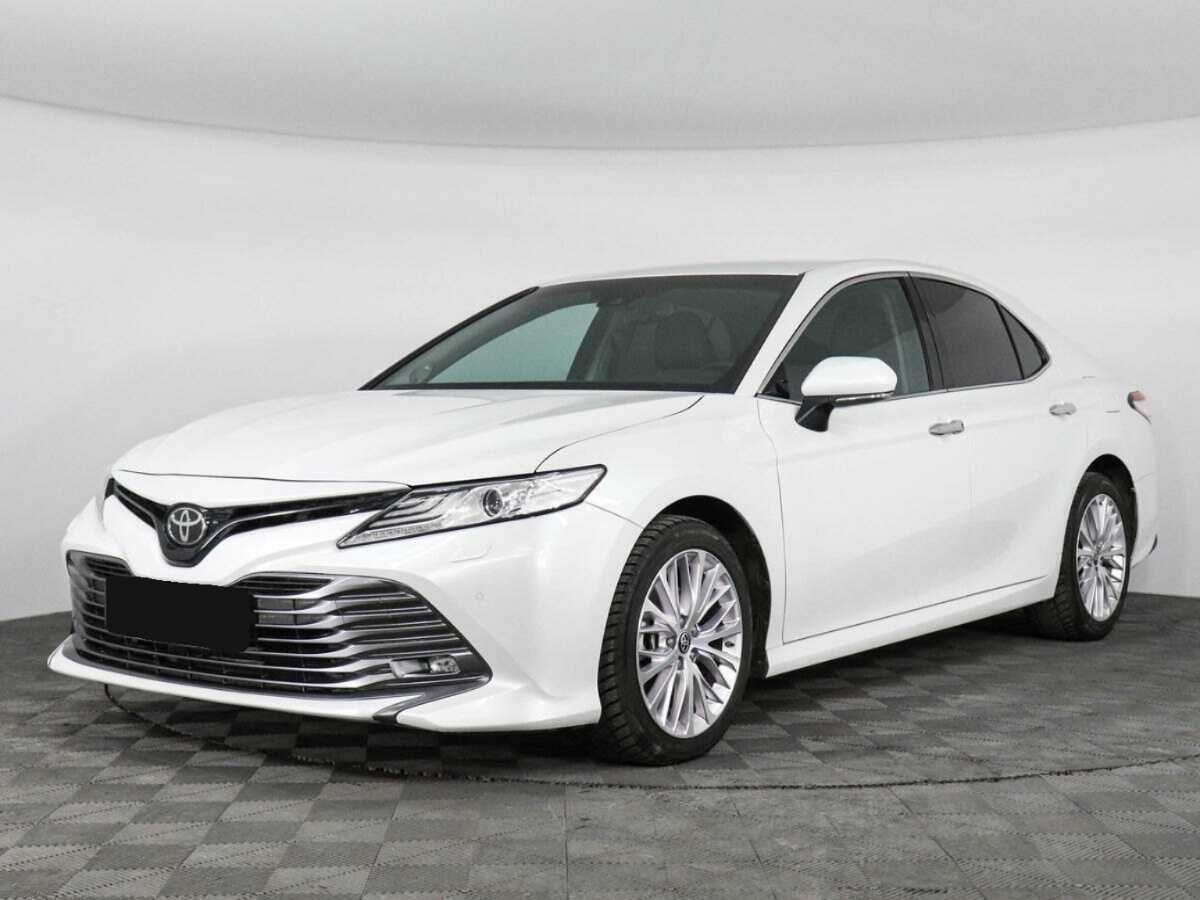 Toyota Camry 2020 года с пробегом. Посмотреть фото
