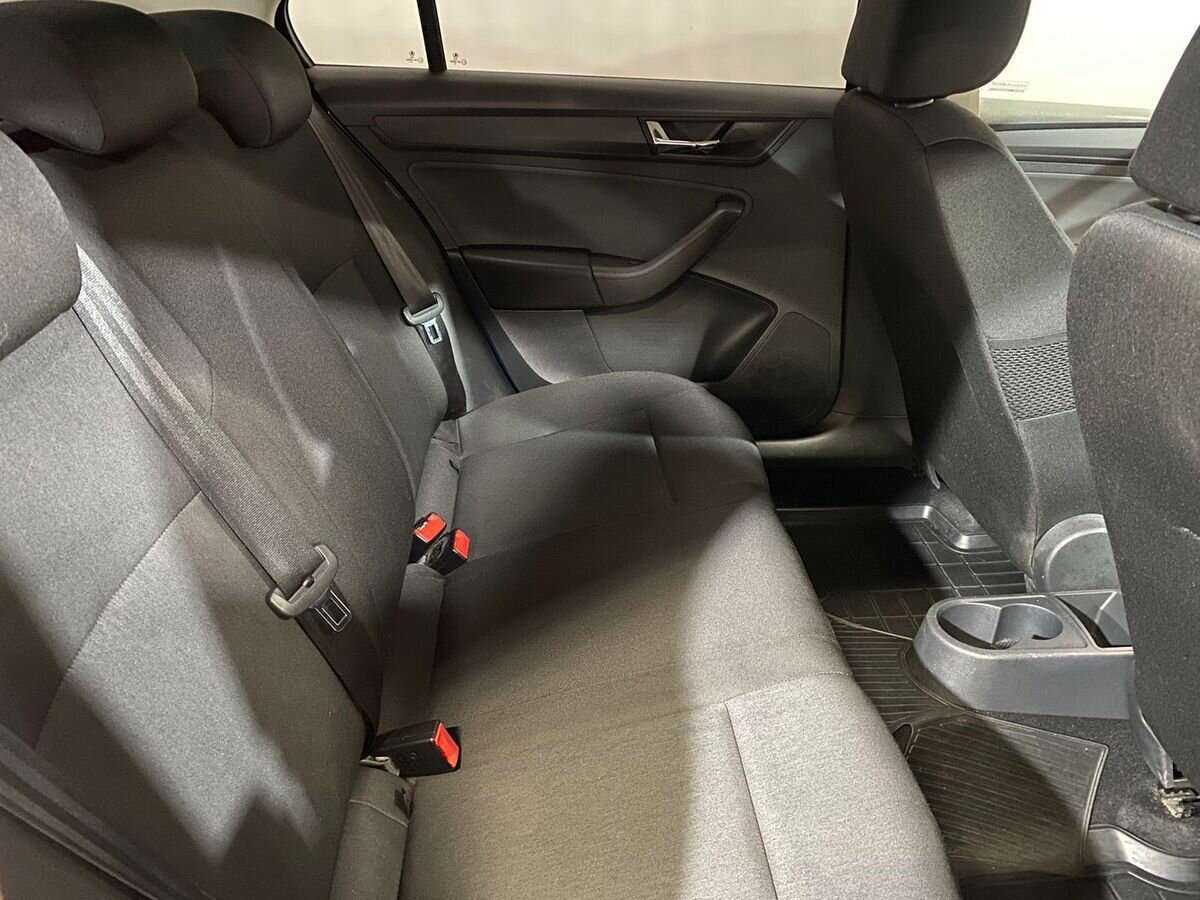 Skoda Rapid 2018 года с пробегом. Фото: #10
