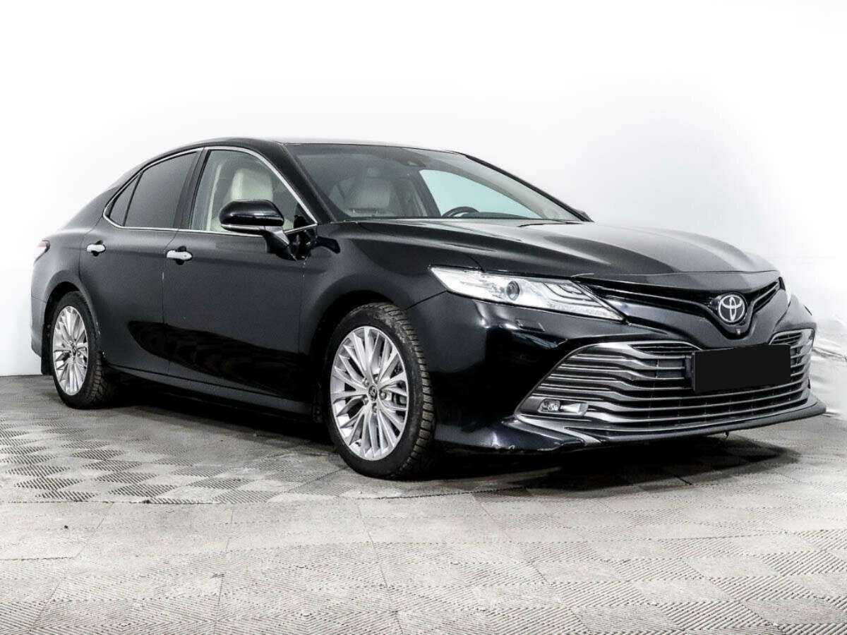 Toyota Camry 2018 года с пробегом. Фото: #2