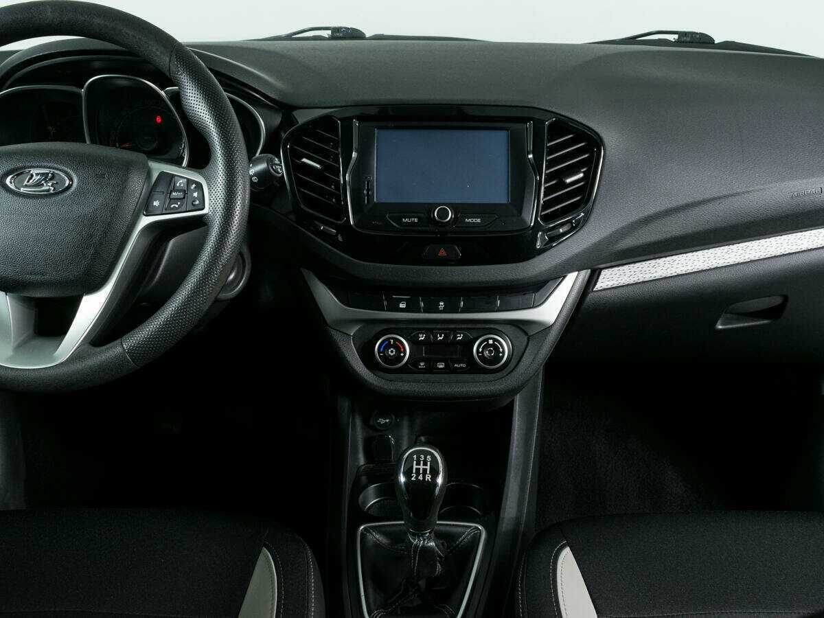 Lada (ВАЗ) Vesta 2018 года с пробегом. Фото: #8