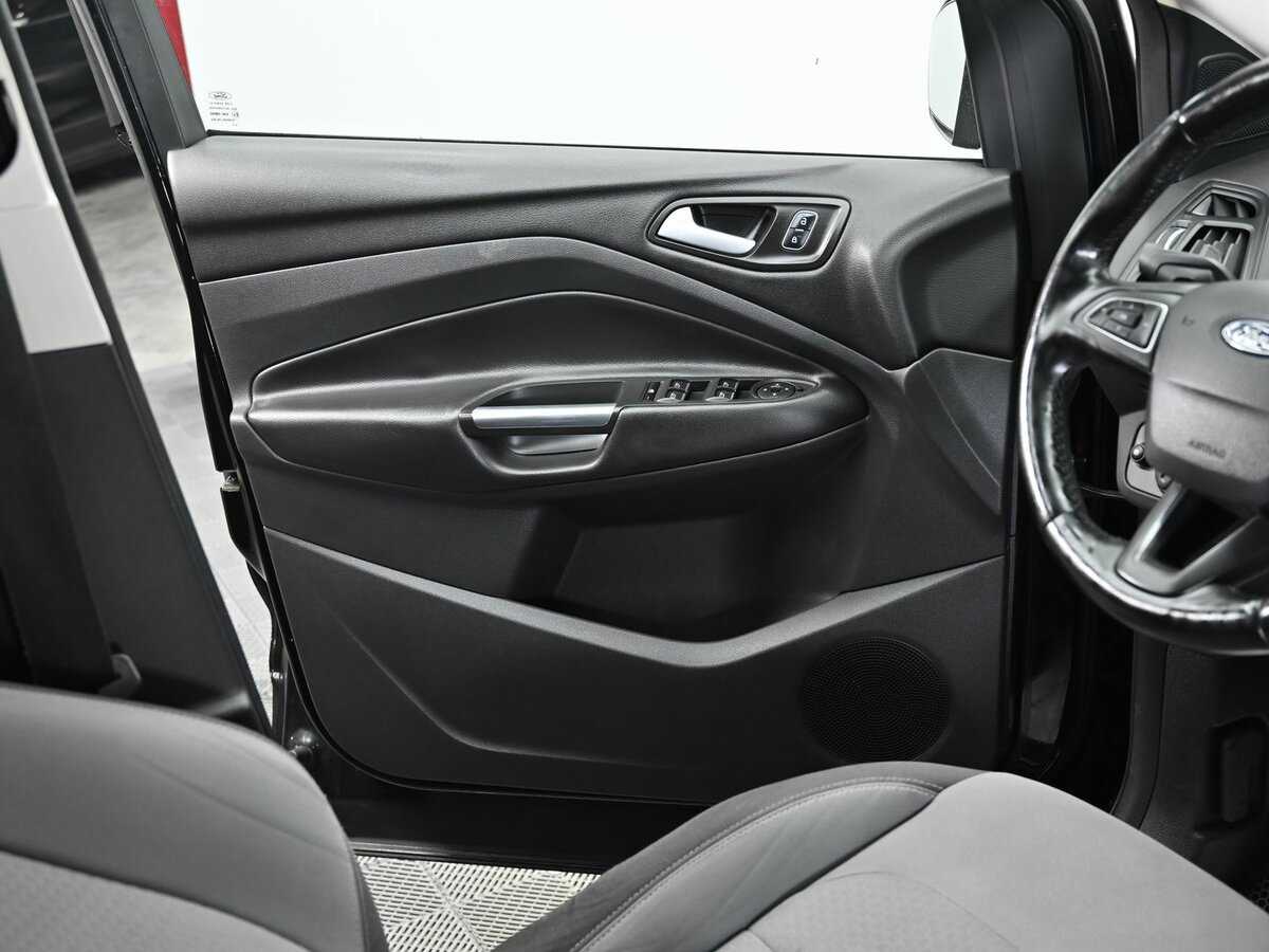 Ford Kuga 2017 года с пробегом. Фото: #6