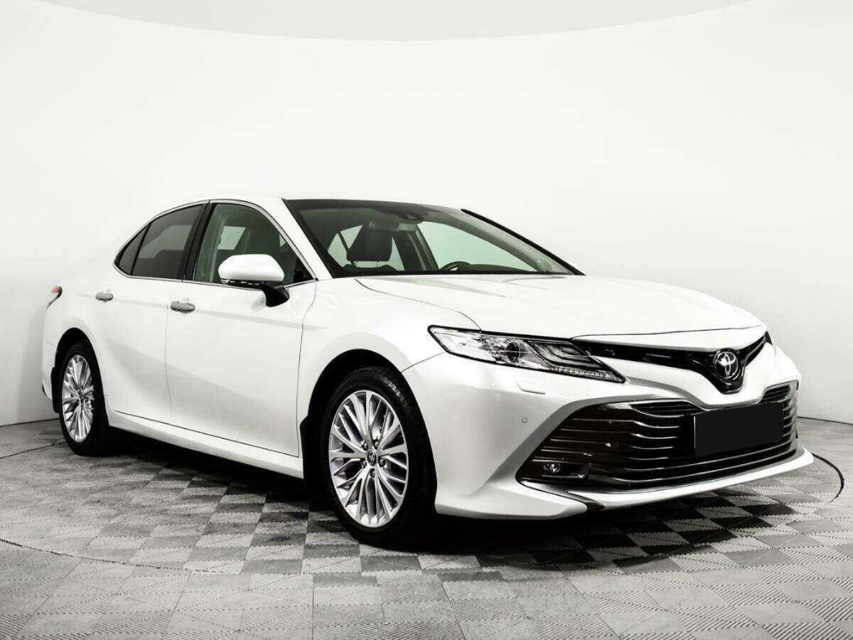 Toyota Camry 2020 года с пробегом. Фото: #2
