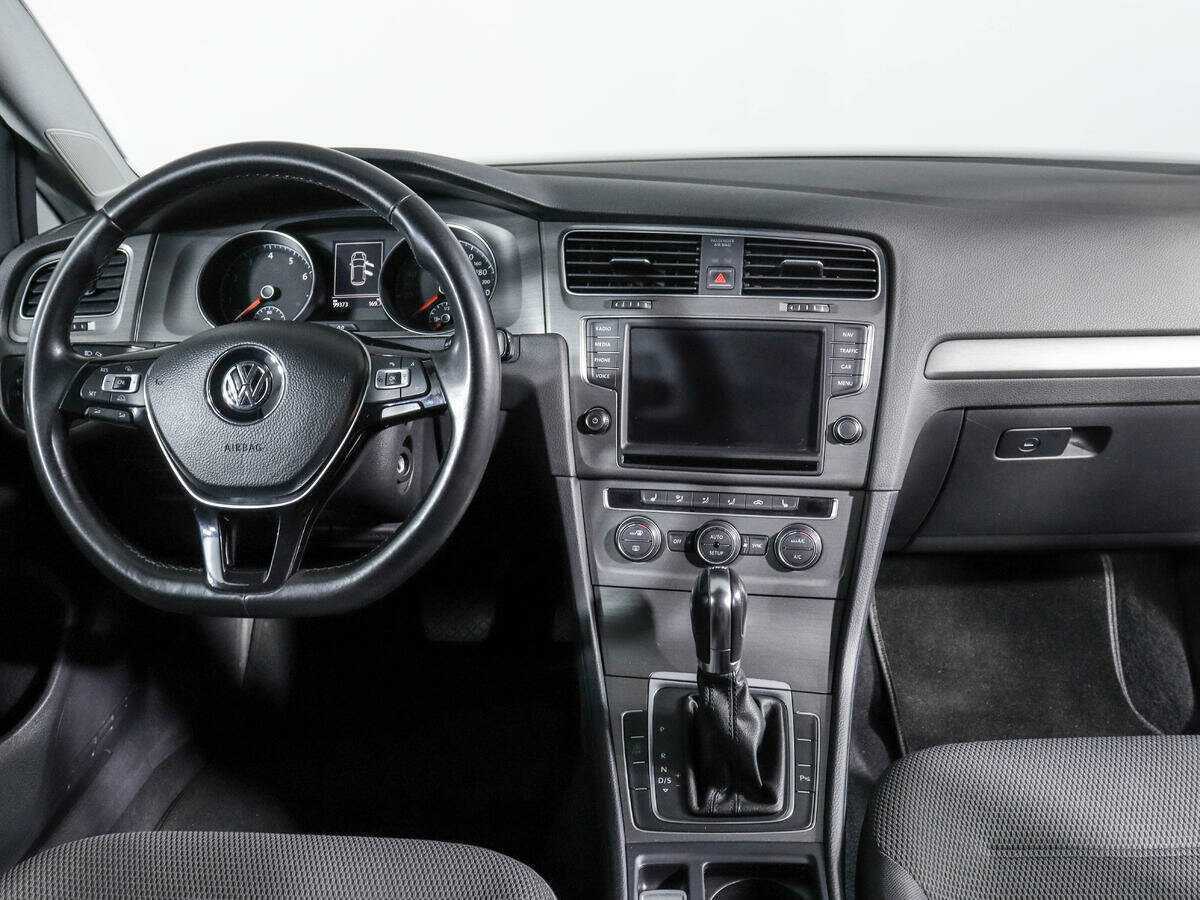Volkswagen Golf 2013 года с пробегом. Фото: #9