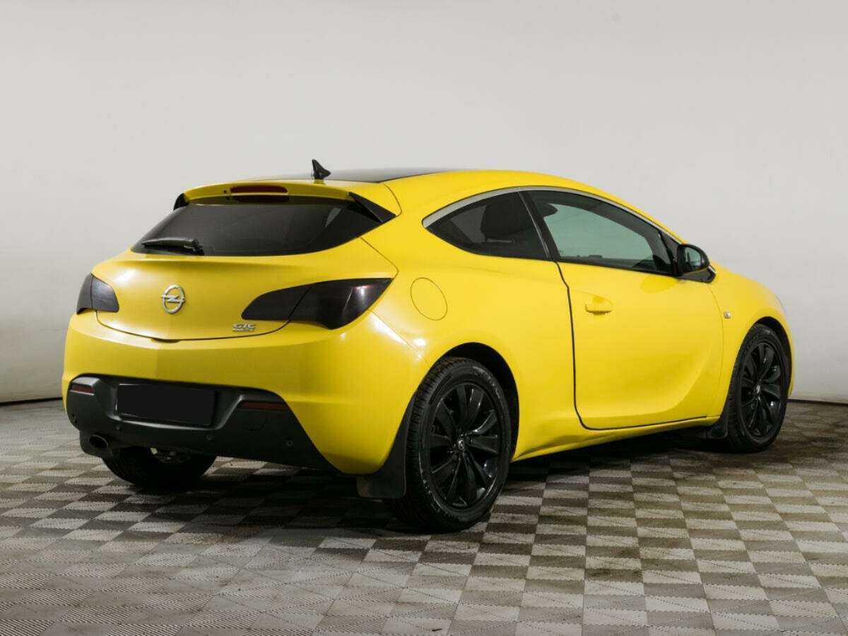 Opel Astra 2013 года с пробегом. Фото: #4