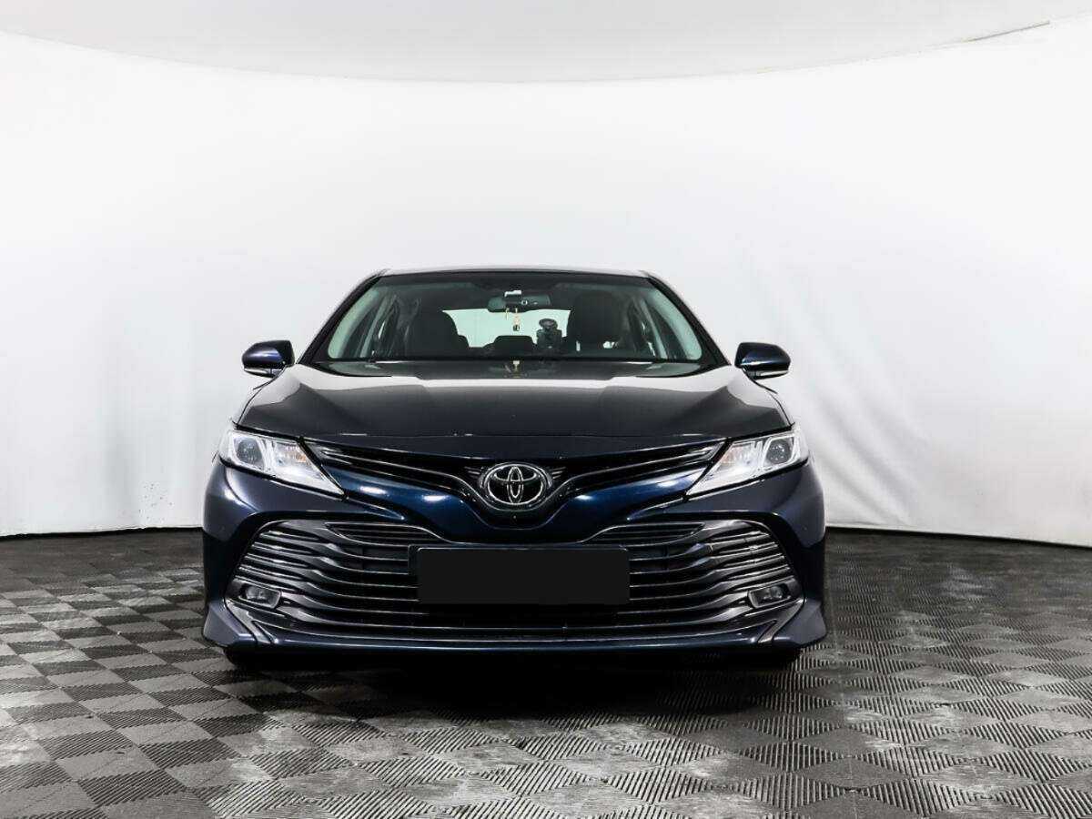 Toyota Camry 2020 года с пробегом. Фото: #1